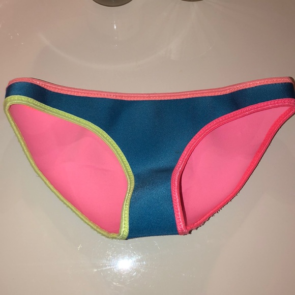 TRIANGL BIKINI - Picture 2 of 7